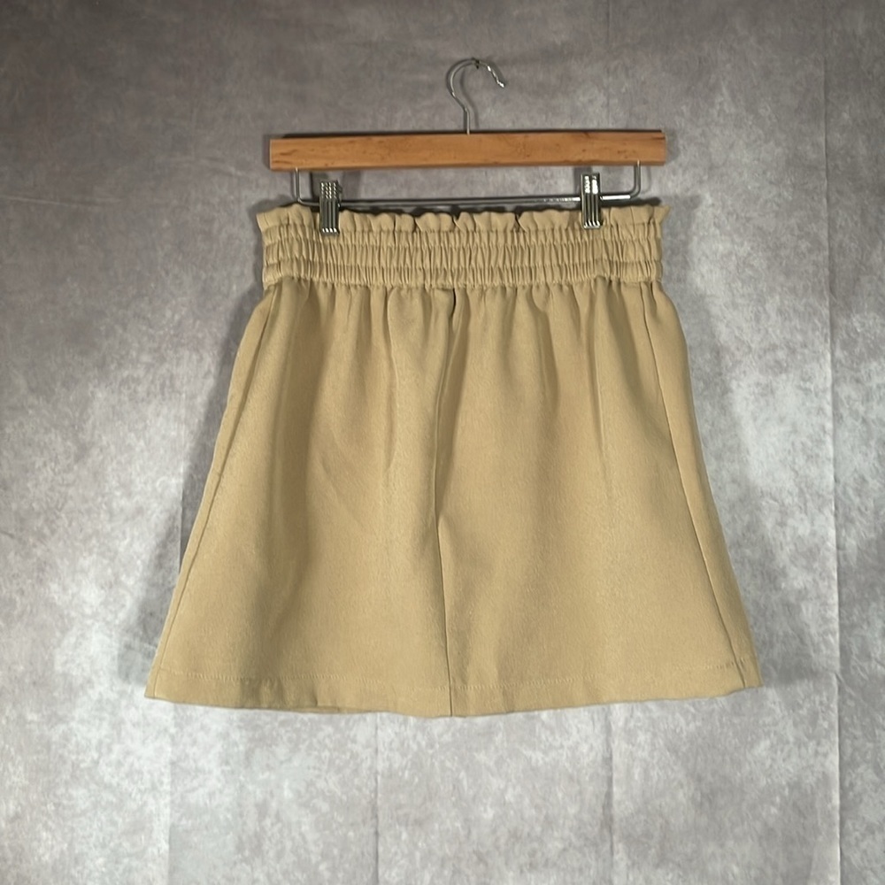 Active USA Tan Button Mini Skirt | Size Medium - Picture 4 of 9